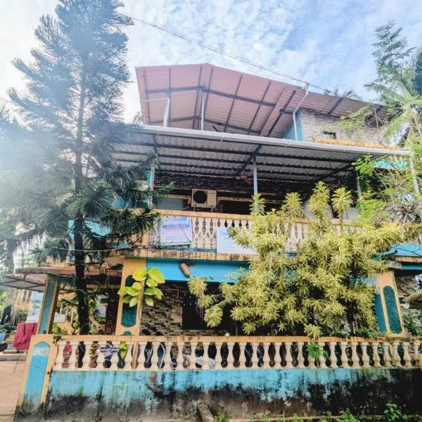 NISARG HOME STAY near Bus Stand Malvan, hotel in Malvan
