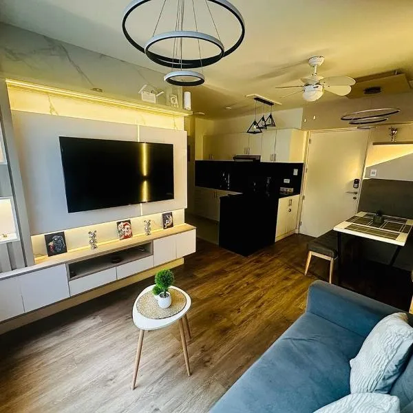 Apartment 2 Bedrooms pool near AirPort, хотел в Лима