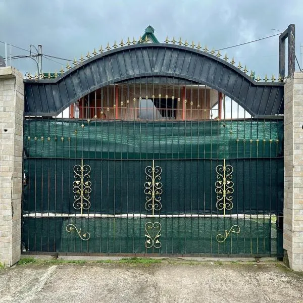 Hospedaje Nacho y Ale 2, con 3 AC, Paso Canoas, CR, hotel a Canoas