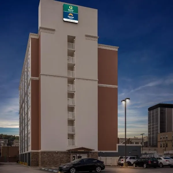 Quality Inn & Suites Charleston - Civic Center, khách sạn ở Charleston