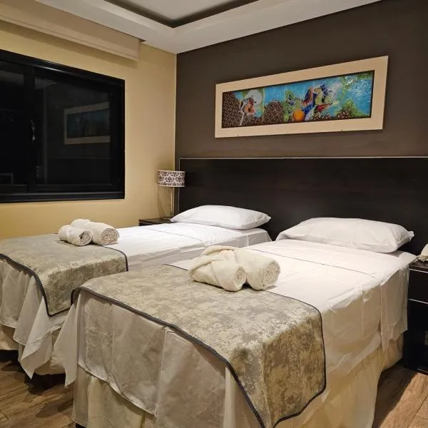 Hotel Grand Lago, hotell i Posadas
