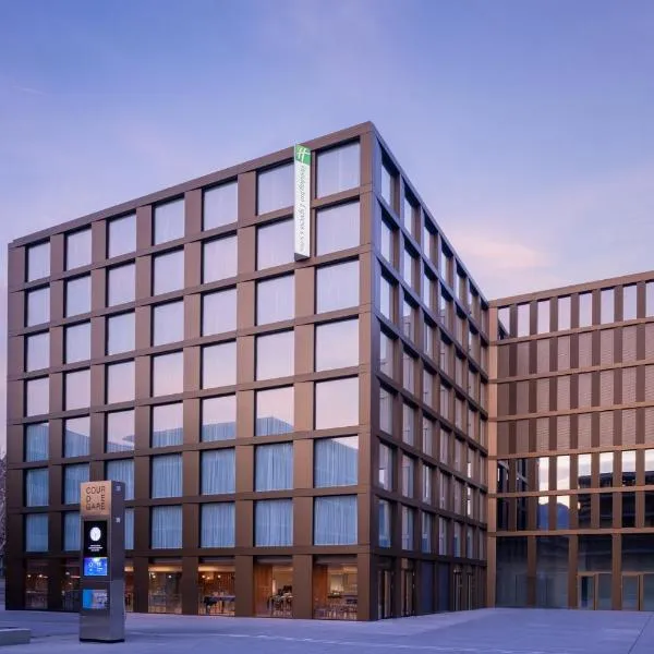 Holiday Inn Express & Suites Sion by IHG, hotel in Sion