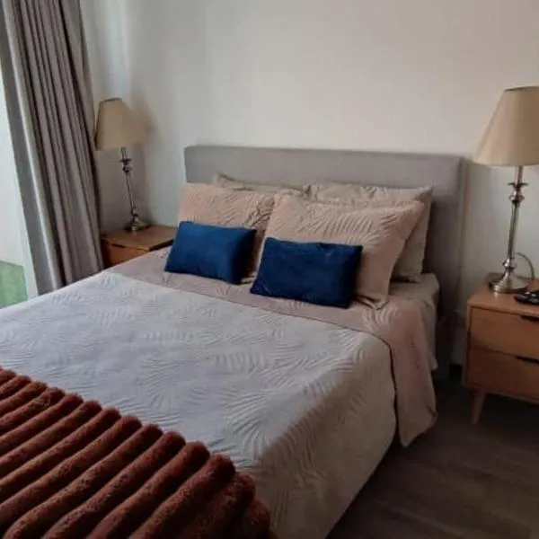 Apartamento moderno a 10 minutos del Aeropuerto, hotel in Estación Pamplona