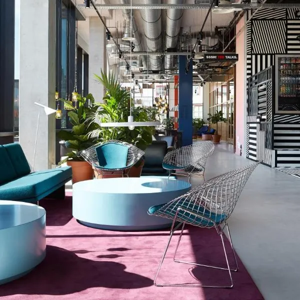 The Social Hub Groningen, hotel v destinaci Groningen