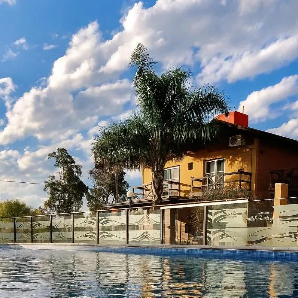 Tu refugio en Miramar con pileta y parrilla, hotel in Miramar