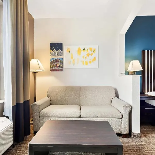 Comfort Suites New Orleans East, hotel v destinaci New Orleans