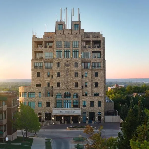 The Oread Lawrence, Tapestry Collection by Hilton, hotel en Lawrence