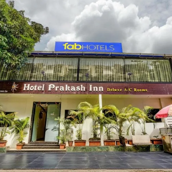 FabExpress Prakash Inn - Nr Mumbai International Airport, khách sạn ở Mumbai