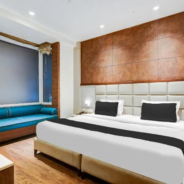 Super Townhouse Chhatarpur Near Metro Park, hotel v destinaci Jāmb