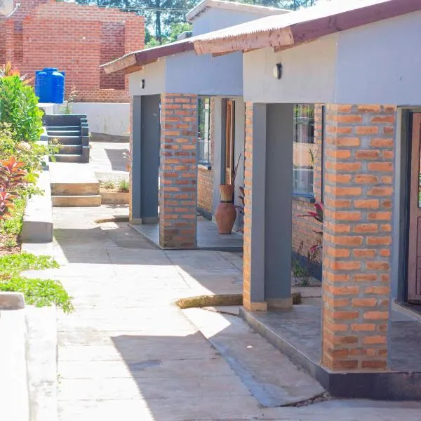 Dunduzu Village Lodge, hotel a Katoto