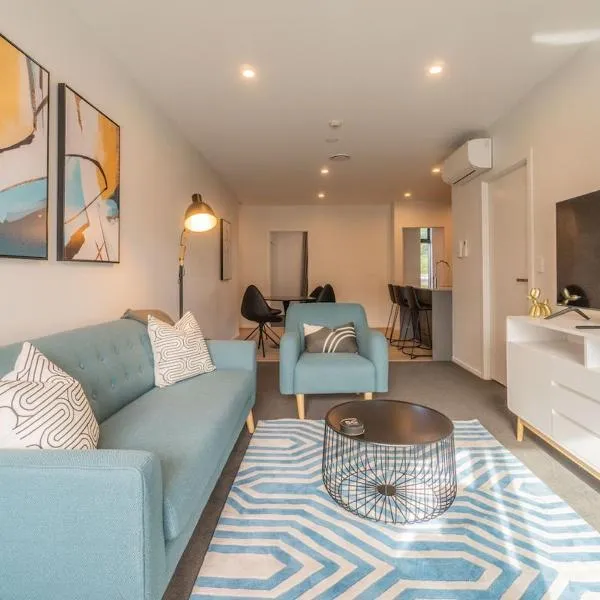 High End Centrally located apartment with carpark, hotel in Auckland
