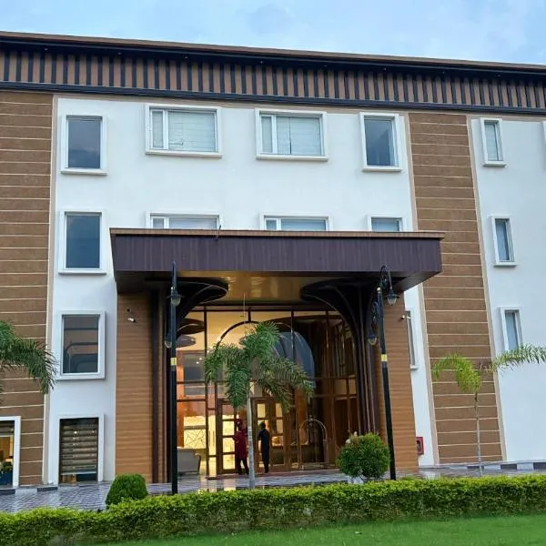 Nirvana Grand Hotel & Resort, hotel a Gaya