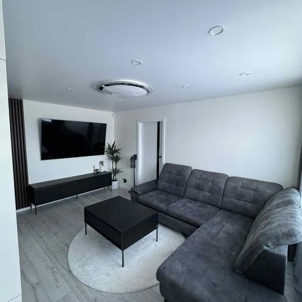 Fabulous Central Apartment, hotel in Daugavpils