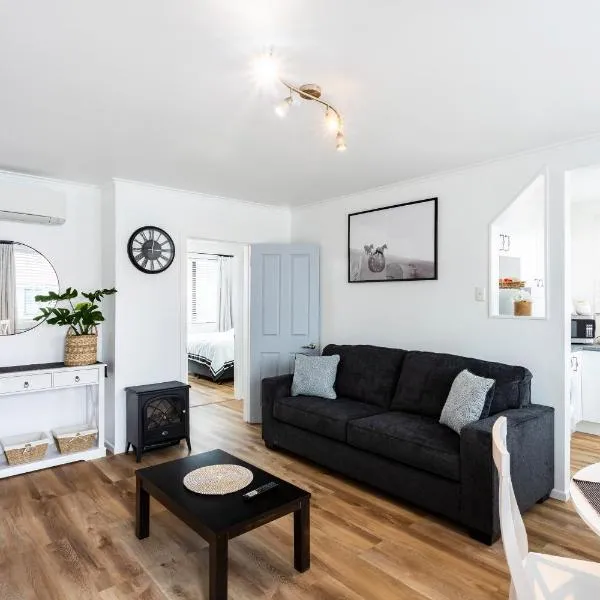 Matahari Apartments and Villas, hotel in Upper Hutt