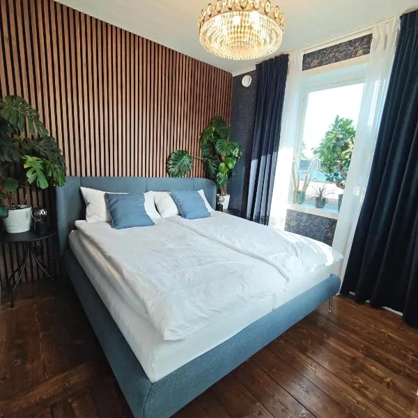 Centralt gästhus i Sala med kök, trädgård & Wi-Fi, hotel v destinaci Sala