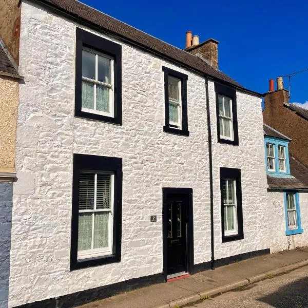 Character cottage in centre of Moffat, Hotel in Moffat