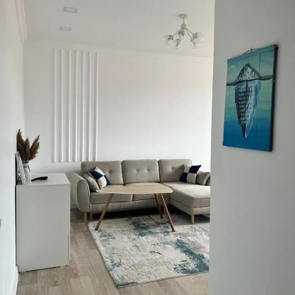 ЖК Green Plaza Aktau Двухкомнатная большая, hotel i Aktau