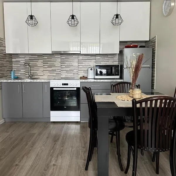 Nijolės apartamentai, hotel in Telšiai