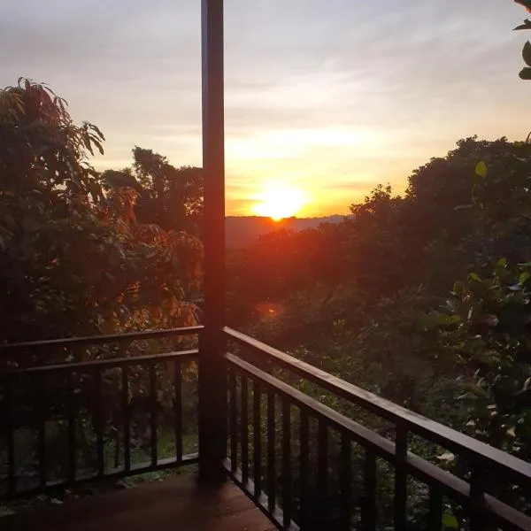 Banlung Mountain View Treks & Tours, hotel v destinaci Banlung