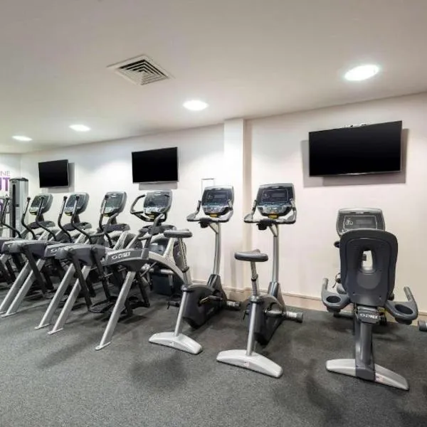 Holiday Inn Newcastle South by IHG、Boldonのホテル