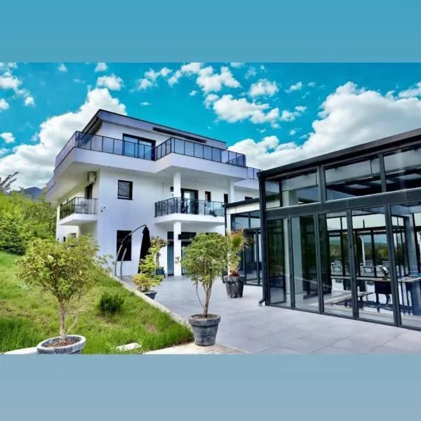 White House Radac Peja, hotel v destinaci Peje