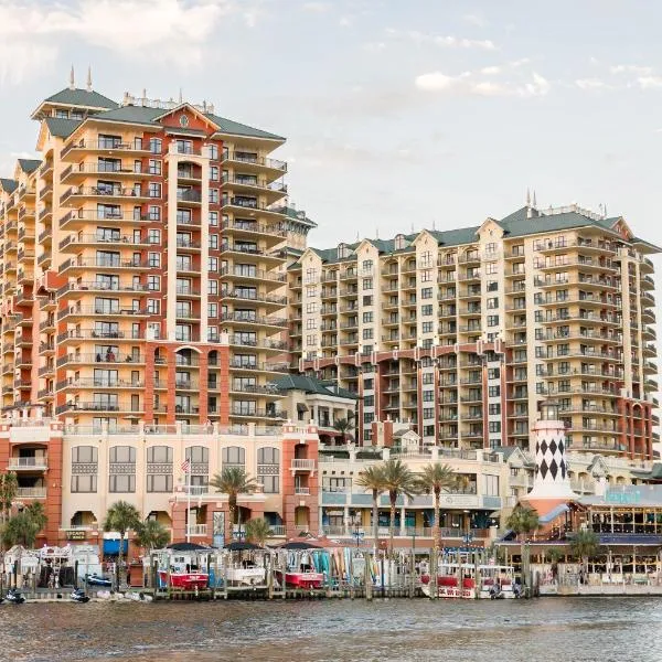 Harbor Suites at Harborwalk Village, hotel in Destin