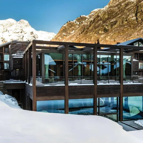 NH Collection Alagna Mirtillo Rosso, hotel in Alagna Valsesia