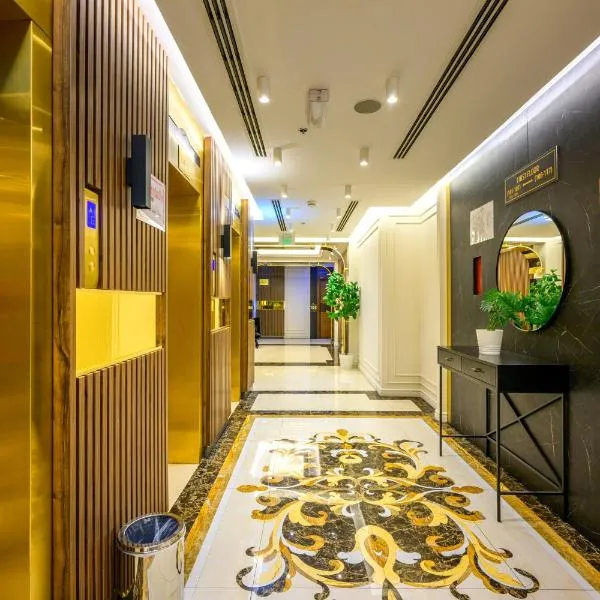 दोहा में, होटल Abraj Royal Hotel