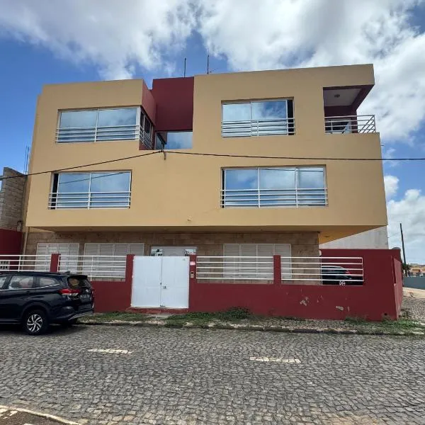 Paz, Tranquilidade e Conforto, hotel v Espargosu