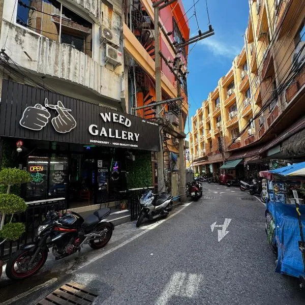 W33d Gallery Pattaya, hotel in Pattaya South