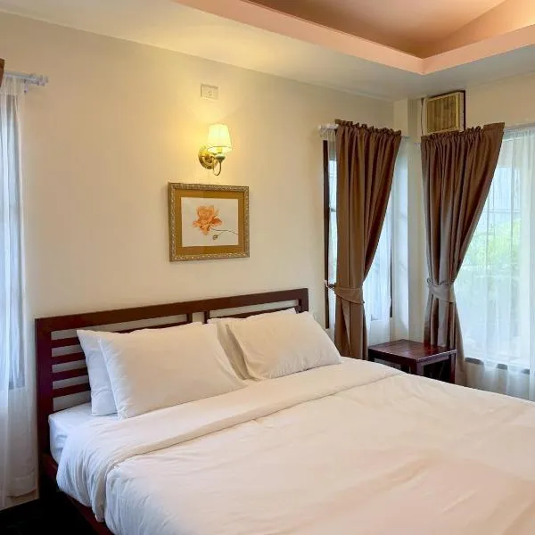 The Nine Bed & Restaurant, hotel en Ban Don Rak