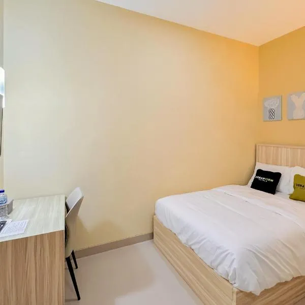 Urbanview Griya Esti Siliwangi Semarang, khách sạn ở Kalibanteng-lor