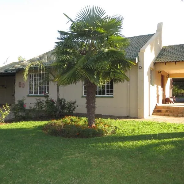 Dandelion Cottage, hotel em Boschkop