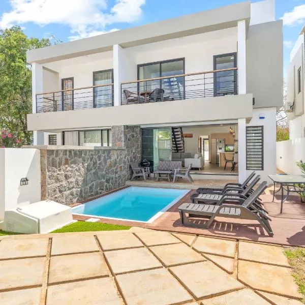 Villa Rishra - Piscine Privée & Rooftop Vue Mer โรงแรมในฟลิค-ออง-ฟลัค
