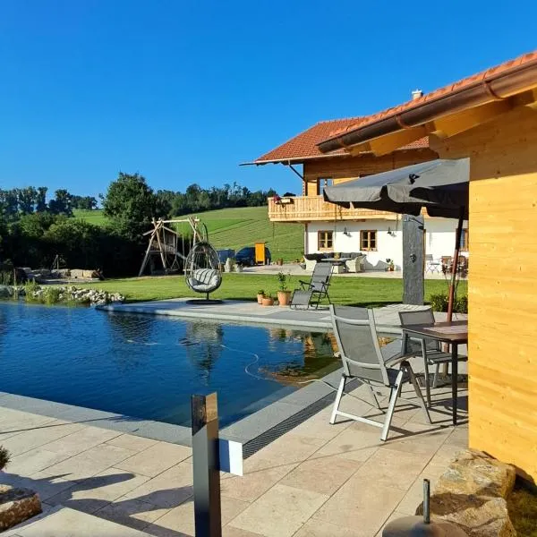 Winkelfeldhof, hotel in Eglfing