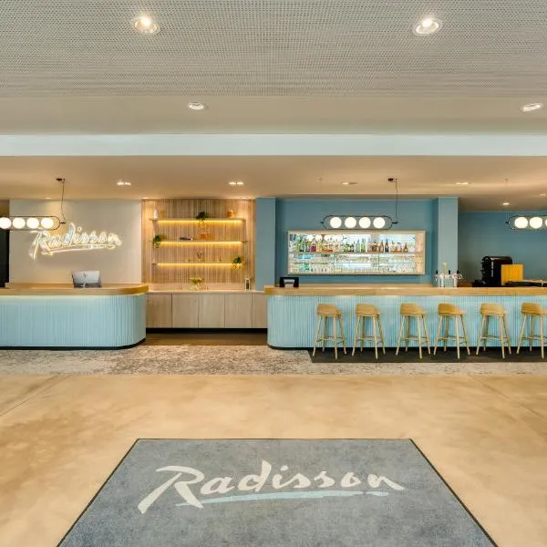 Radisson Hotel Brussels Centre Midi, hotel in Brussels