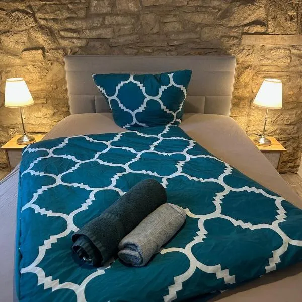 Filmreif, Hollywood meets Urlaub, mit Sauna und Whirlpool, hotel in Dahlem