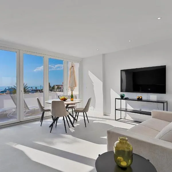 Molo Banus Apartment seafront by Molo Residences, hotel v Marbelli