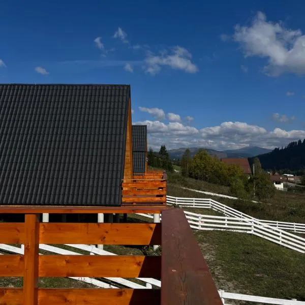 Cozy A-Frame Cabins in Bucovina, ξενοδοχείο σε Şarul Dornei