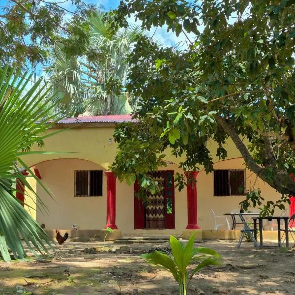 Sunshine Guesthouse Bafuloto, khách sạn ở Bafuloto