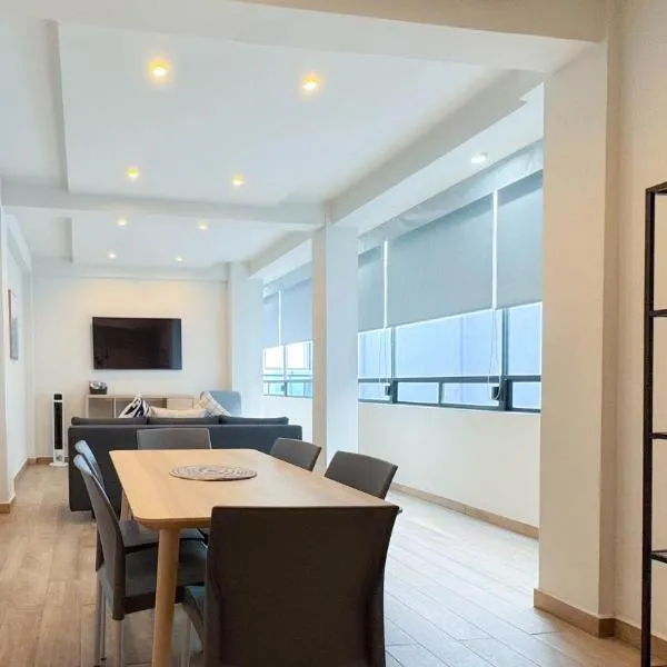 ZIELO Modern apt steps to Zocalo Rooftop view, ξενοδοχείο στην Πόλη του Μεξικού