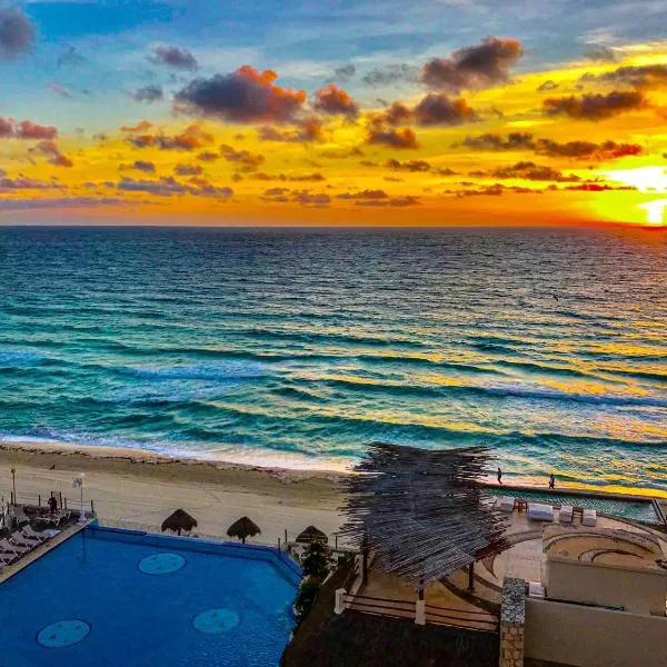 Oceanfront Apartments Cancun, хотел в Канкун