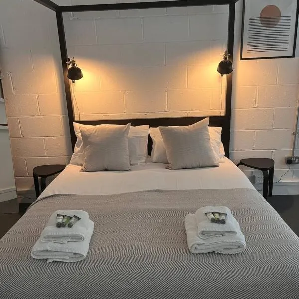 Beautiful studio near the station, hotel a Londra