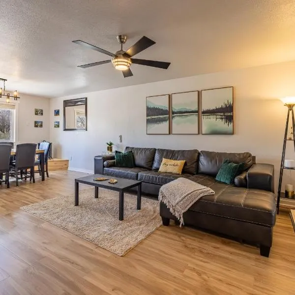 Downtown Forest Retreat, hotel in Casper