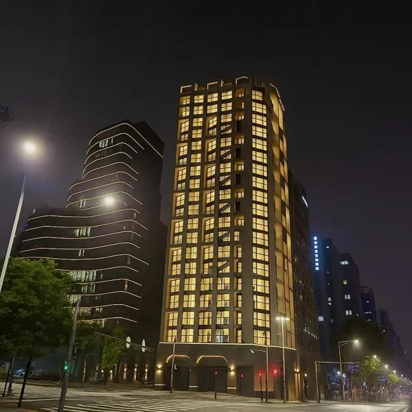 Caelum Black Gangnam Luxury Apt 카일룸블랙 강남 럭셔리 아파트, hotel in Seoul