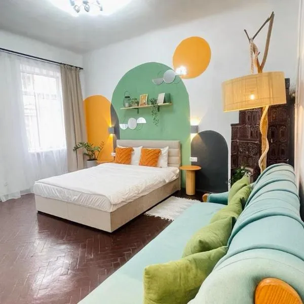 Стильна квартира з кондиціонером в центрі міста, hotel v destinaci Černovice