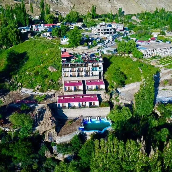 Hunza Hard Rock Resort, hotel a Baltit