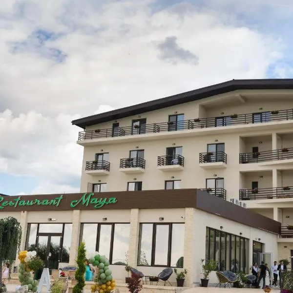 Hotel Maya、ホレズのホテル