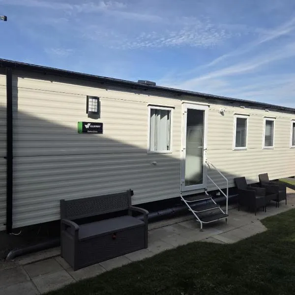 zucolli's Caravan at Trecco Bay Holiday Park, hotel i Porthcawl