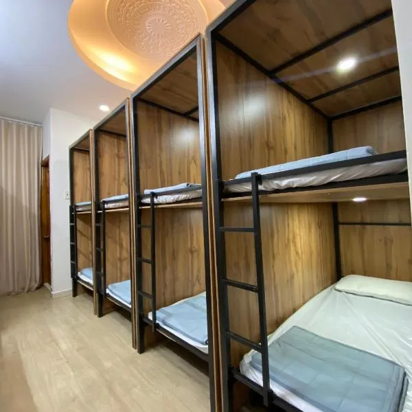 FUNNY Hostel & cafe, hotel in Ho Chi Minh City